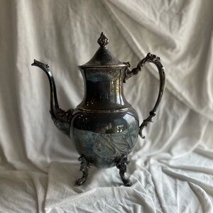 Vintage Ornate Teapot!